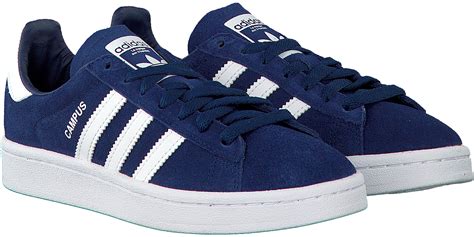 blauwe adidas schoenen